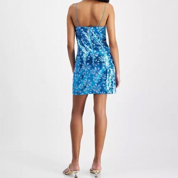 GUESS Women's Sequin Embellished Sleeveless Bodycon Dress Winter Blue Multi Sz 6 - Picture 5 of 10